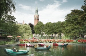 Dinamarca com Crianças Copenhagen Tivoli Dragon Boats