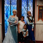 Anna_Elsa_Frozen_Personagens_California