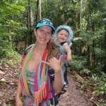 Curtindo a trilha com a mamãe!