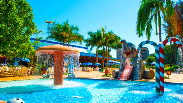 Hotel com Parque aquático