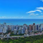 Vitória com criancas